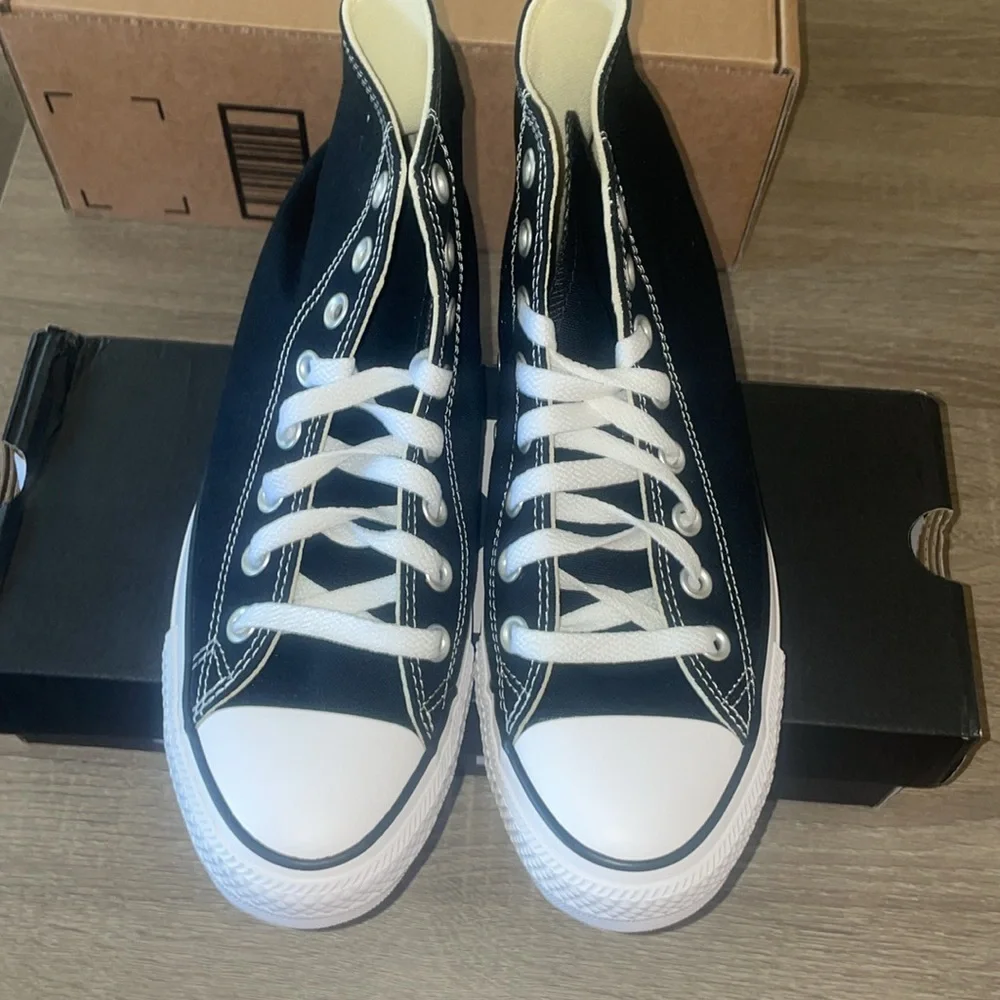 ❇️NWT❇️ Converse Chuck Taylor
High-Top Sneakers - Picture 7 of 10